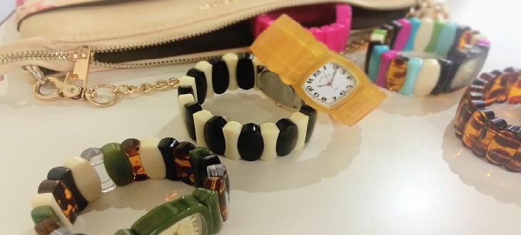 【プレゼントにも、自分へのごほうびにも！】NY発のカラフルでおしゃれな時計を買うと、もっふもふのわんこが小児がんのこどもたちを支える？？