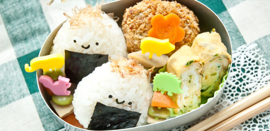 【写真で寄付】“おにぎり“をSNSに投稿するだけで世界の子どもに給食が届く「おにぎりアクション」が今年もスタート！